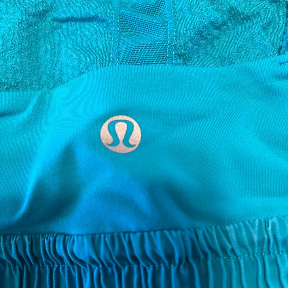 Lulumone Athletica workout top